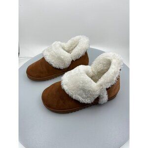 Size 9 Women's Faux Suede & Faux Fur Lined Slippers